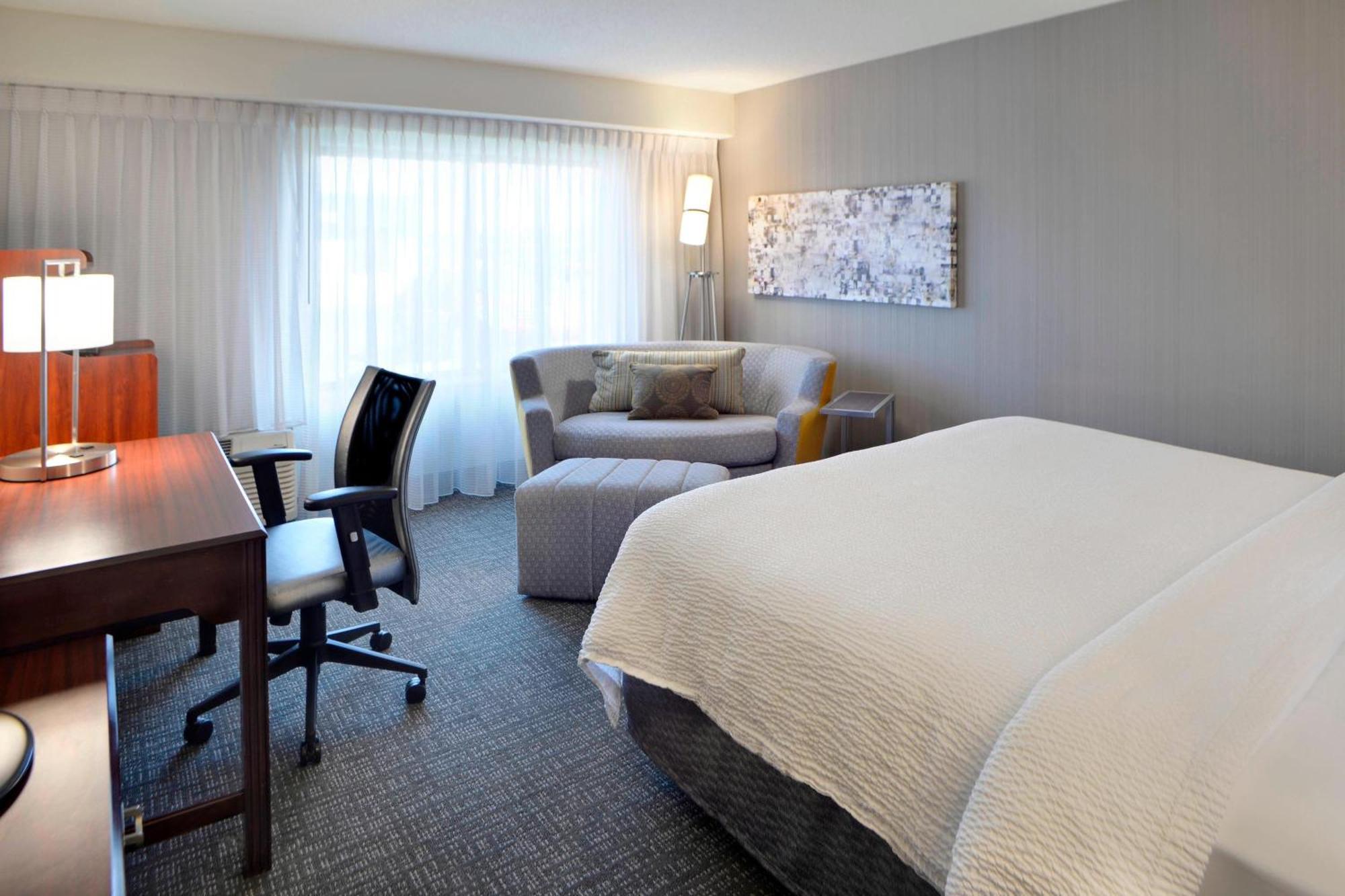 Courtyard By Marriott Kokomo Ngoại thất bức ảnh