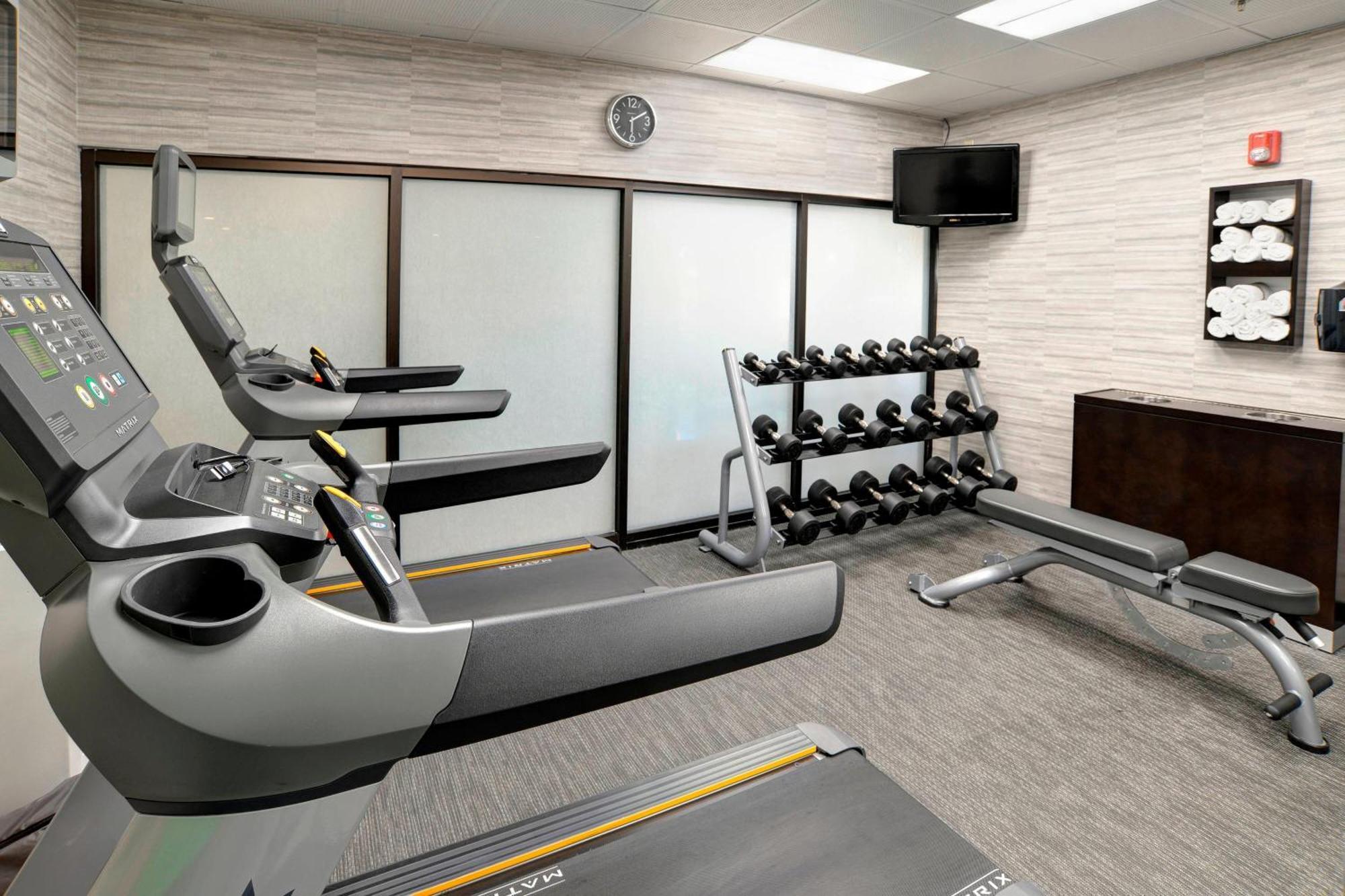 Courtyard By Marriott Kokomo Ngoại thất bức ảnh