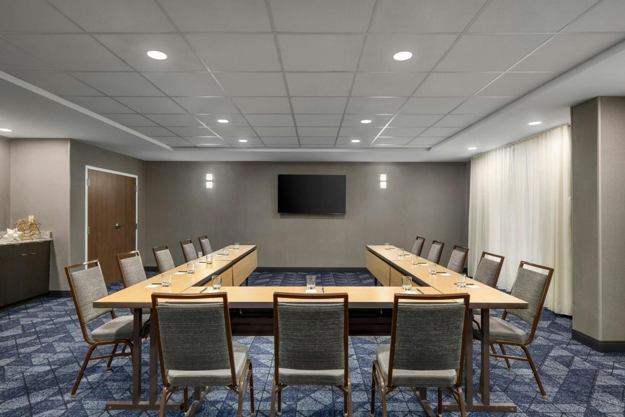 Courtyard By Marriott Kokomo Ngoại thất bức ảnh